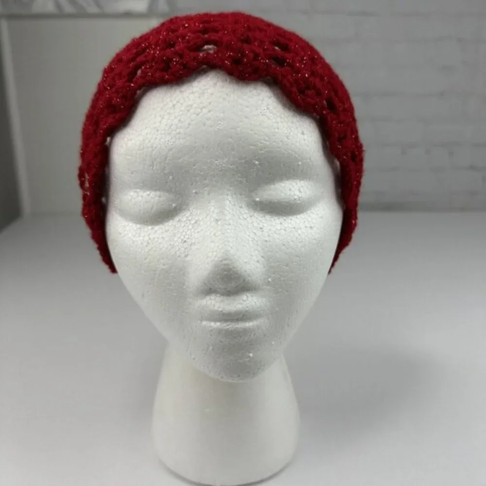 Created By‎ Cyd Big Twist Lacy Cloche Crochet Hat Twinkle Red Metallic NEW